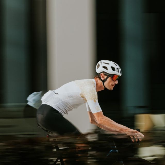 Few superfast pictures I made for @tripout_optics this summer.

#longtimeexposure #actionsports #actionphotography #advertisment #advertismentphotography #cyclinggear #tripoutoptics #bicycleporn